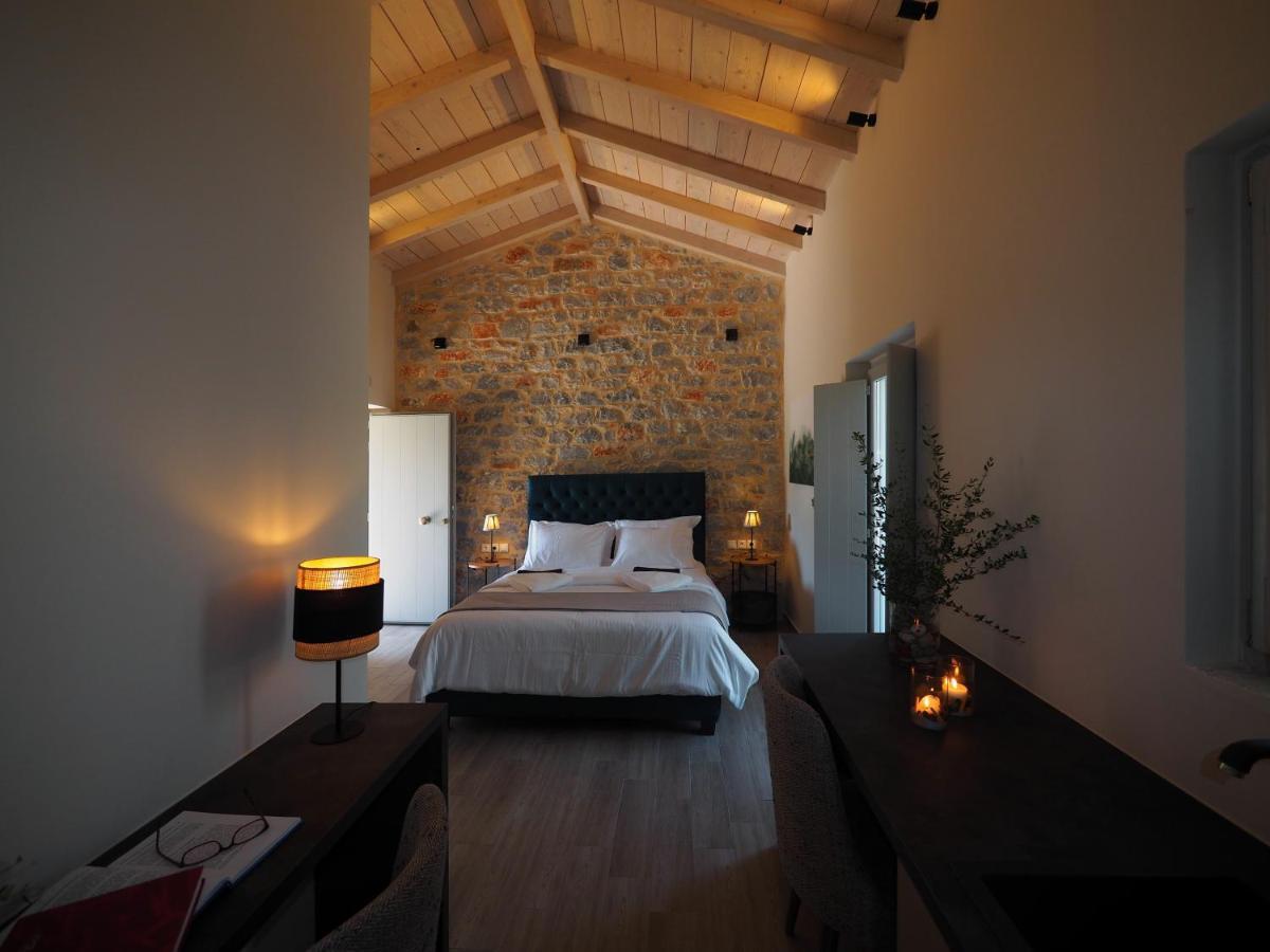 Terra Di Pietra Exclusive Suites & Apartments Areópoli Extérieur photo