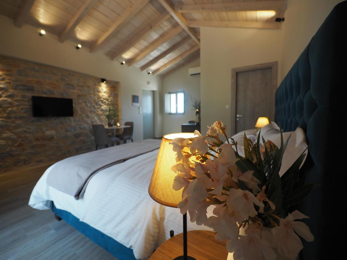 Terra Di Pietra Exclusive Suites & Apartments Areópoli Extérieur photo