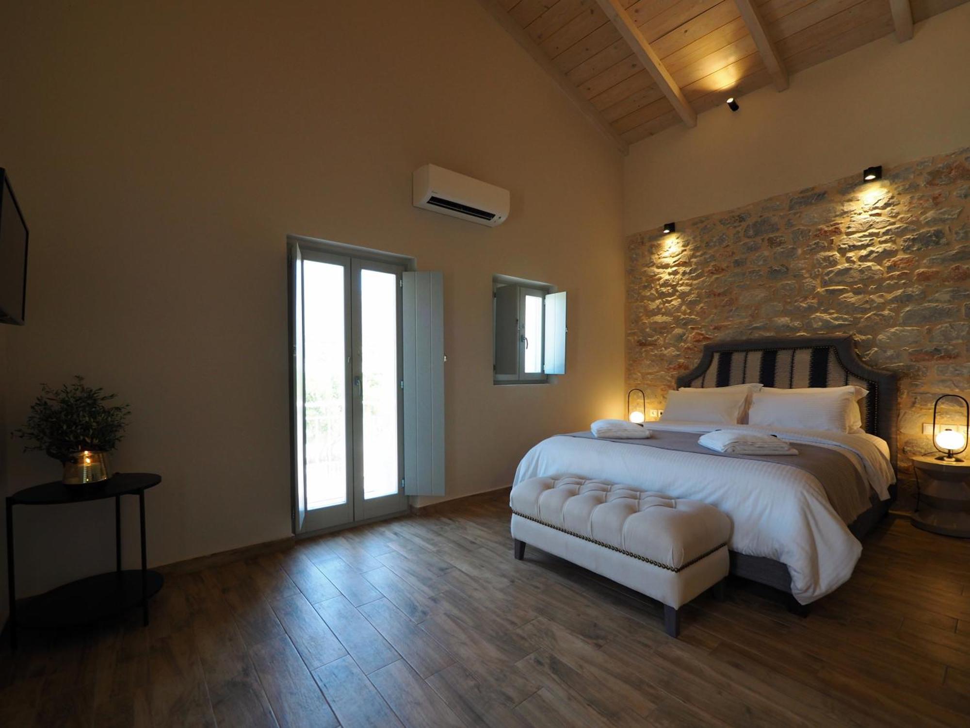Terra Di Pietra Exclusive Suites & Apartments Areópoli Extérieur photo