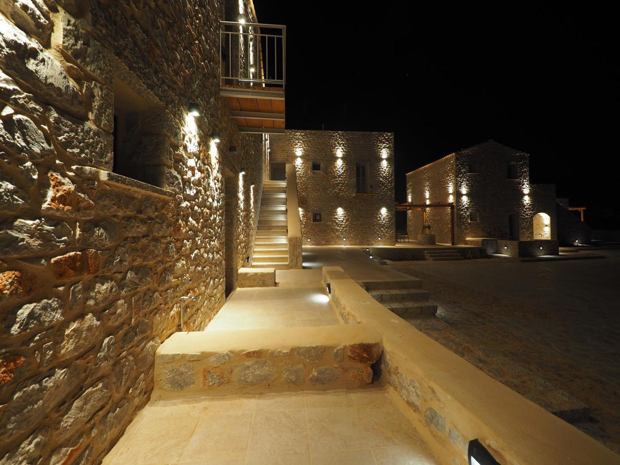 Terra Di Pietra Exclusive Suites & Apartments Areópoli Extérieur photo