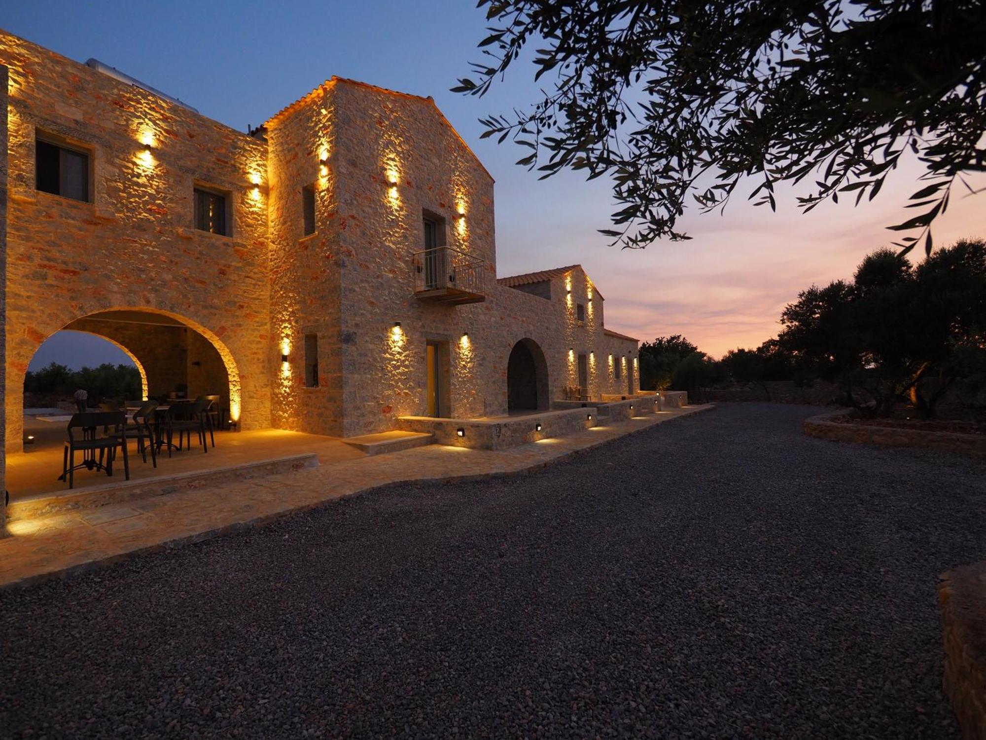 Terra Di Pietra Exclusive Suites & Apartments Areópoli Extérieur photo