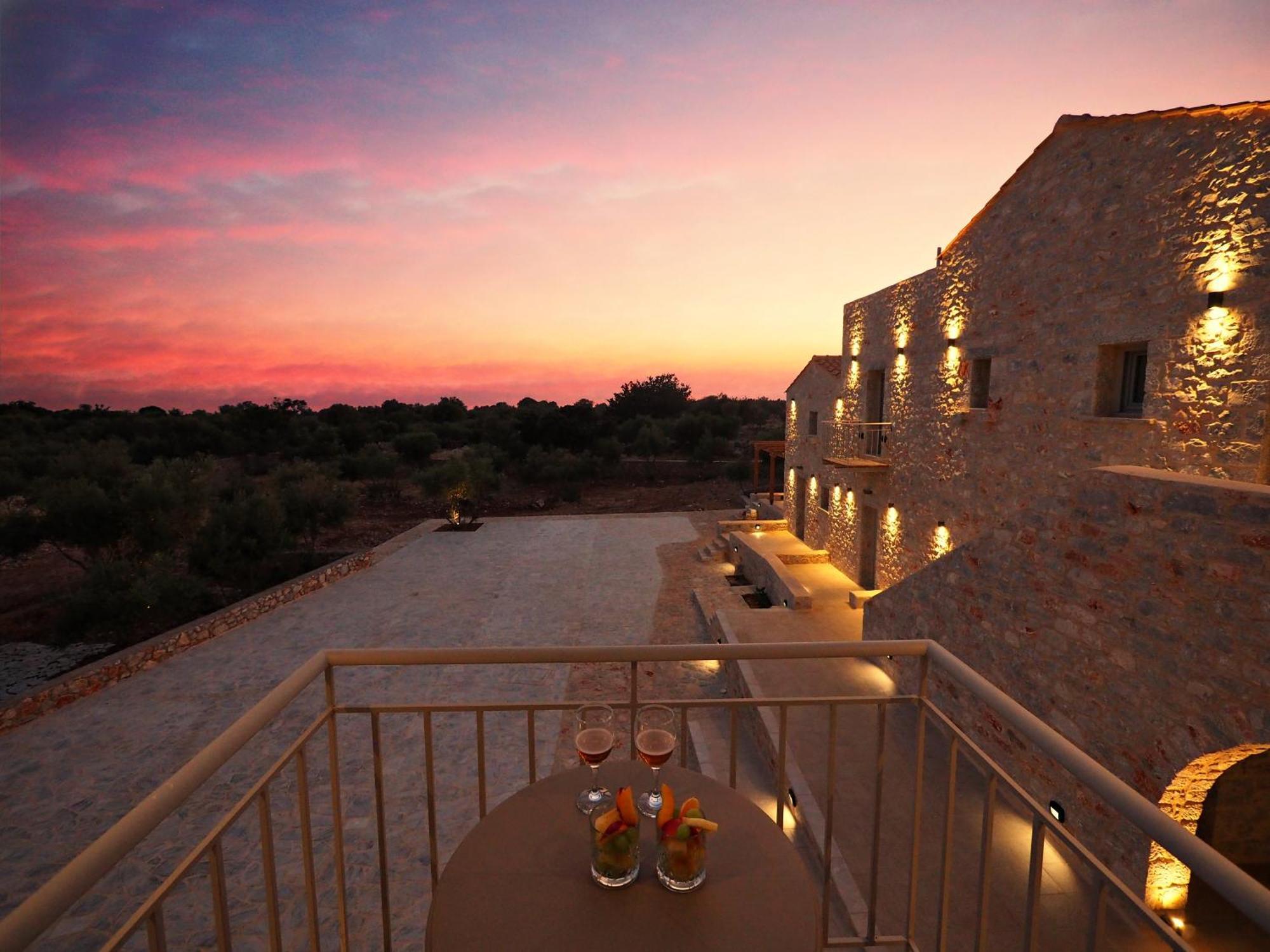 Terra Di Pietra Exclusive Suites & Apartments Areópoli Extérieur photo