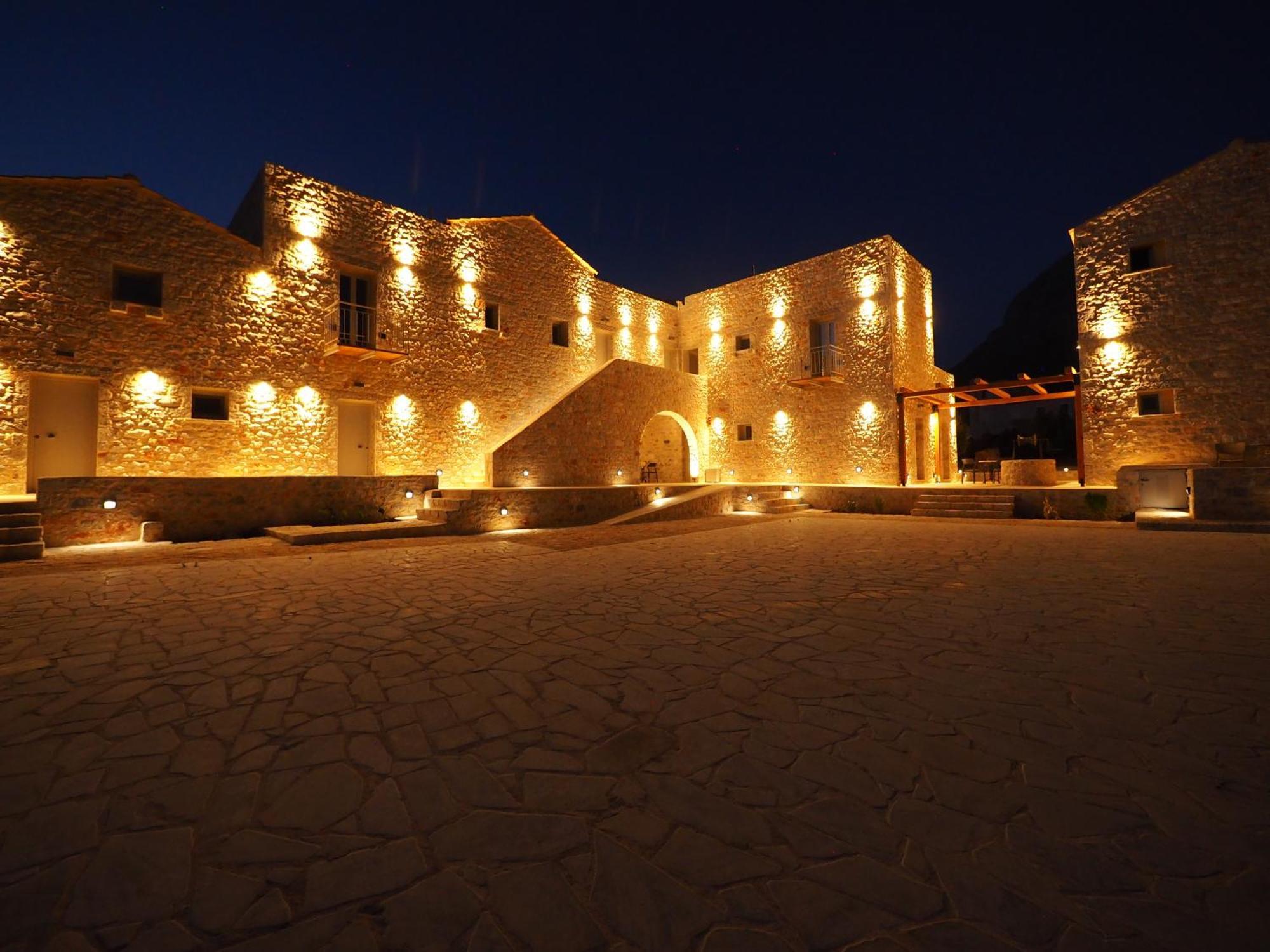Terra Di Pietra Exclusive Suites & Apartments Areópoli Extérieur photo